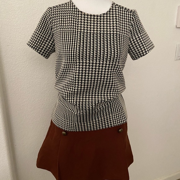 Ann Taylor Tops - ***SOLD***Ann Taylor herringbone pattern top